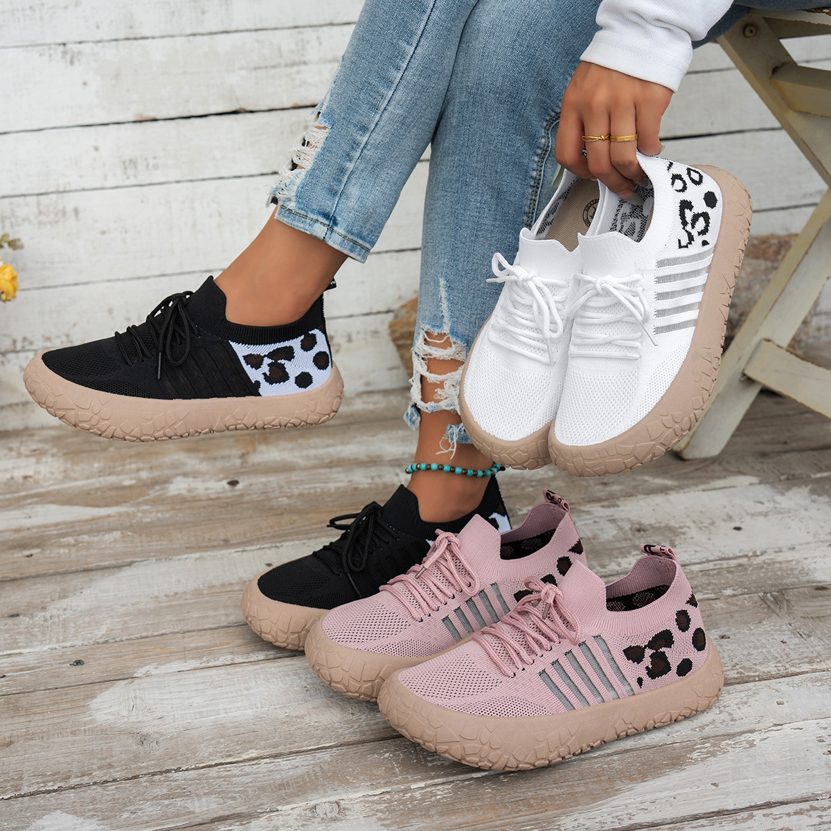 Soft-soled Athletic Casual Shoes Breathable And Non-slip Slip-on Design Thick-soled Loafers photo 1