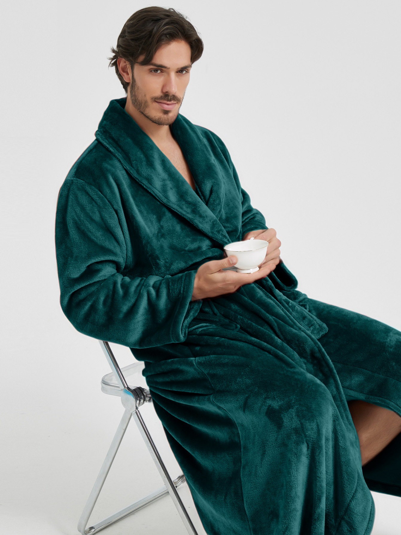 European And American-style Flannel Men's House Robe photo 8