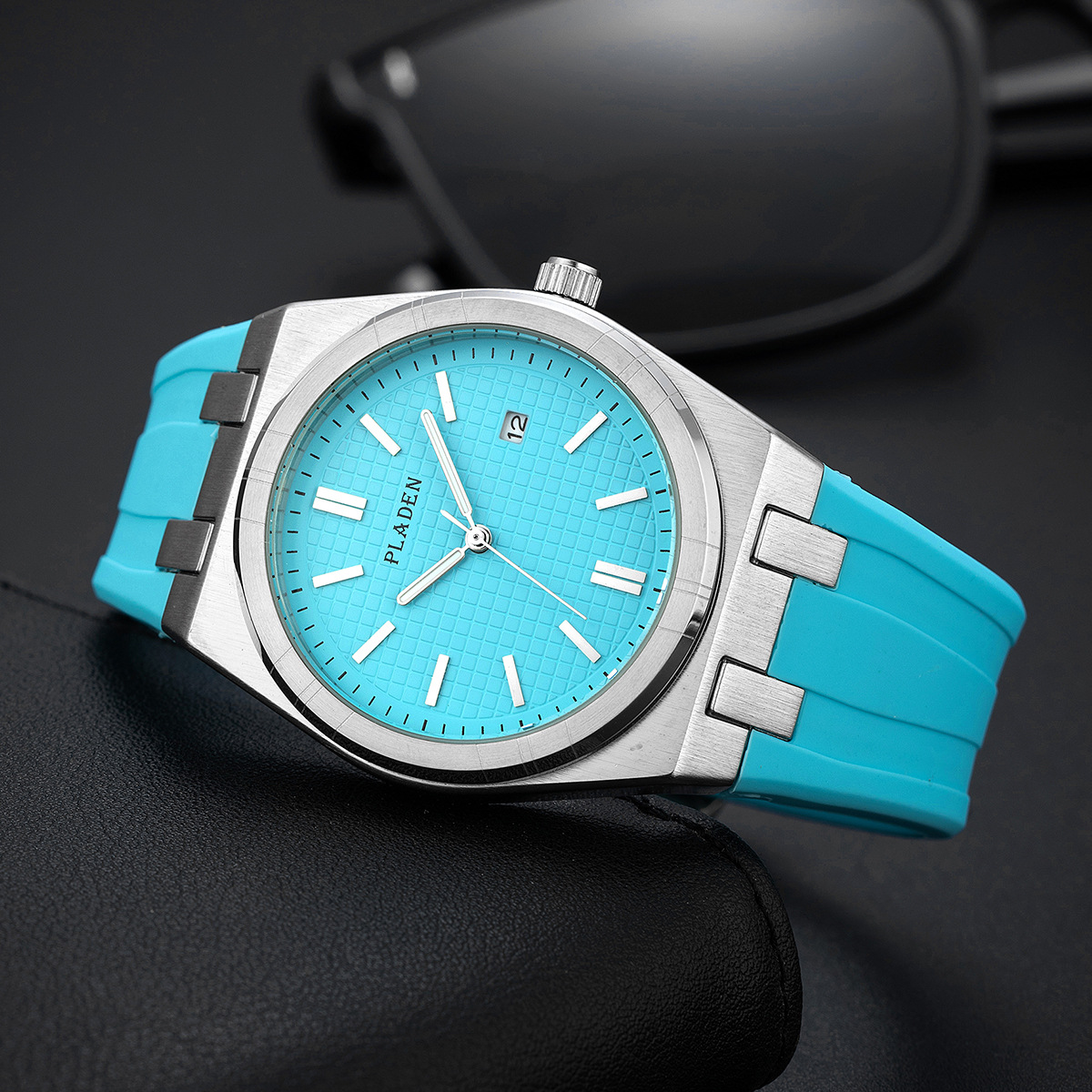 Simple Business Silicone-Strap Quartz Watch photo 1