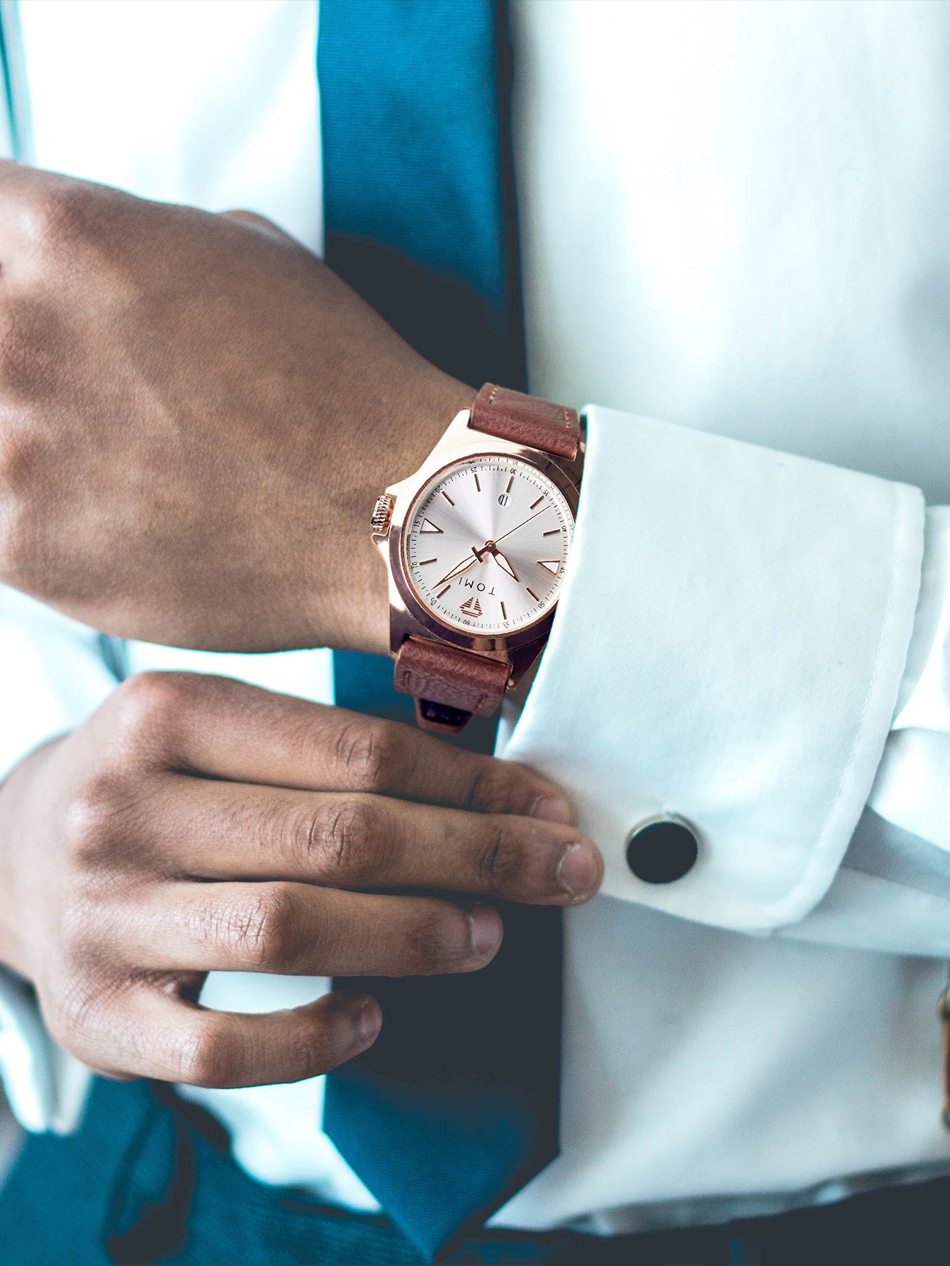 Waterproof Fashionable Leather-Strap Quartz Mens Watch For Students photo 8