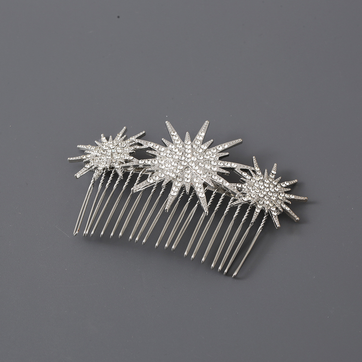 Large And Small Diamond-studded Vintage Hair Comb With A Starry Design photo 1