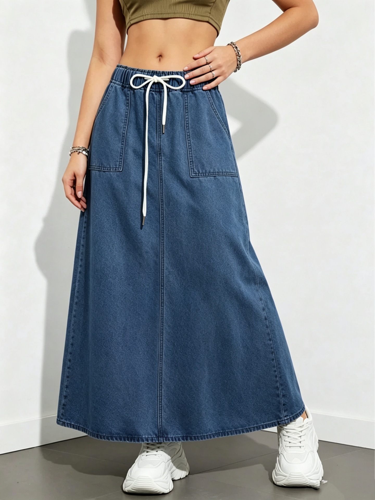 Women's Loose-fit Denim Skirt With A Wide Hem And Elastic Waist photo 2