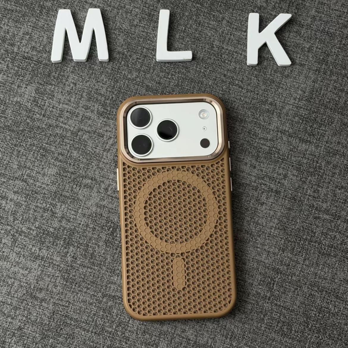 Skin-feel Honeycomb Vented Phone Case photo 6