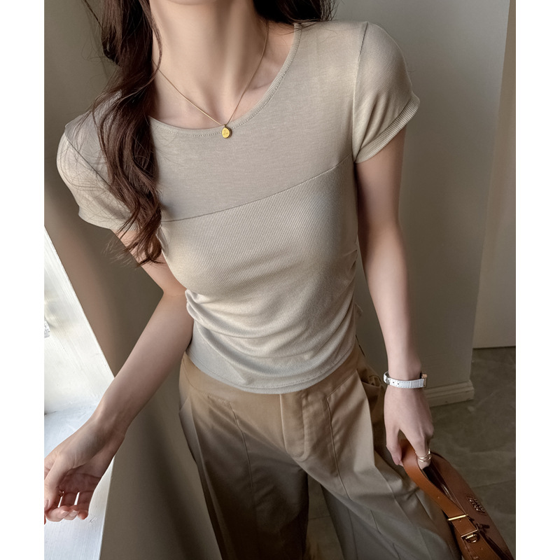 High-end Short-sleeve Top With A Spliced photo 4