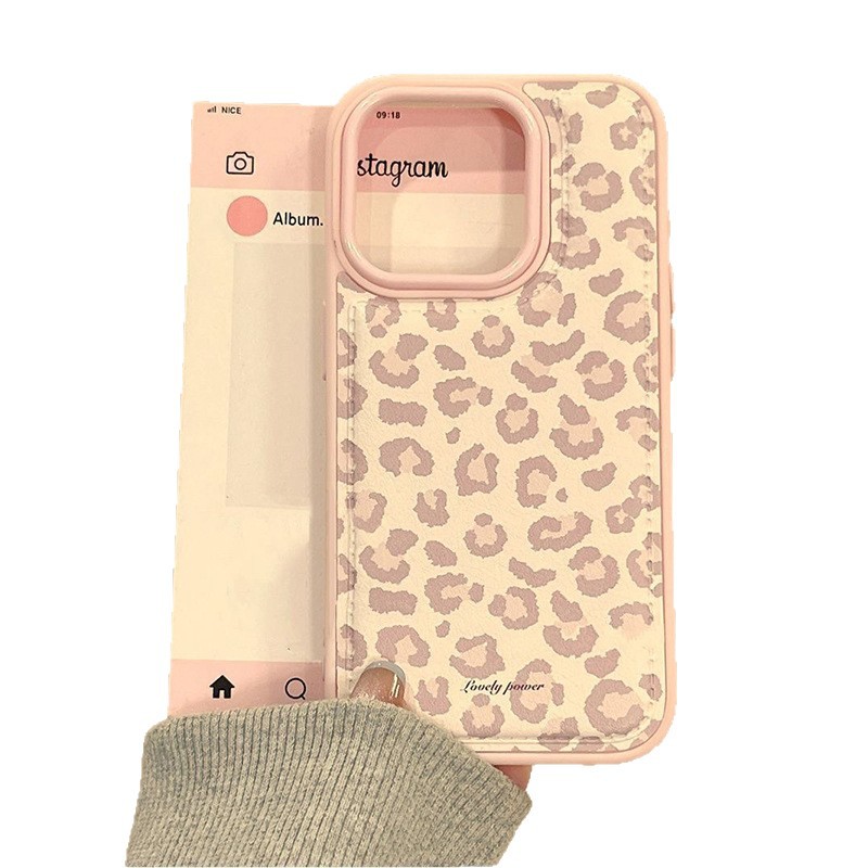 Leopard-print Cute 17 Pro Max Phone Case photo 3