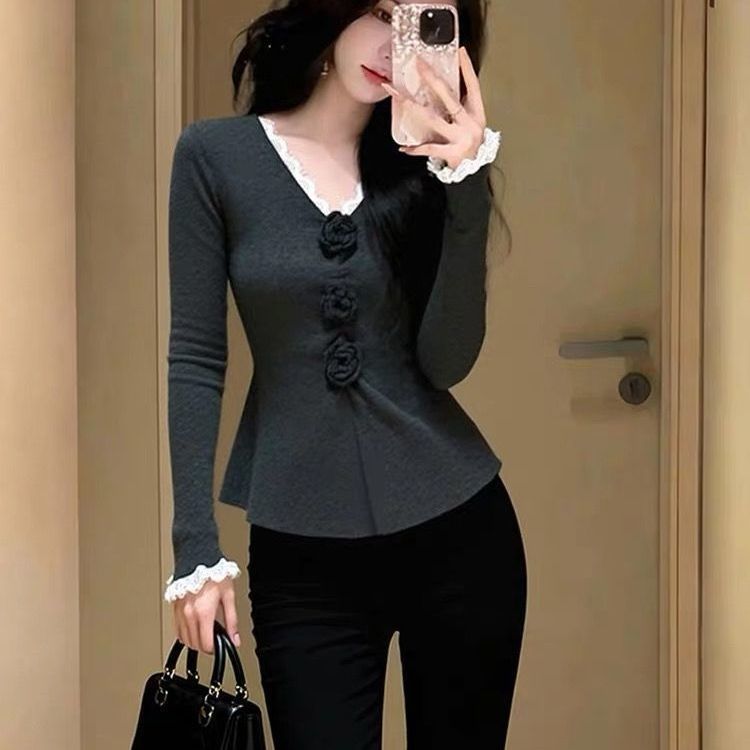 Stylish Slim-fit Womens Base Layer For Fall And Winter photo 1