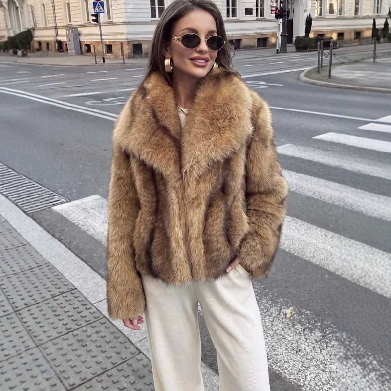 Women's Large Lapel Color-block Plush Jacket photo 4
