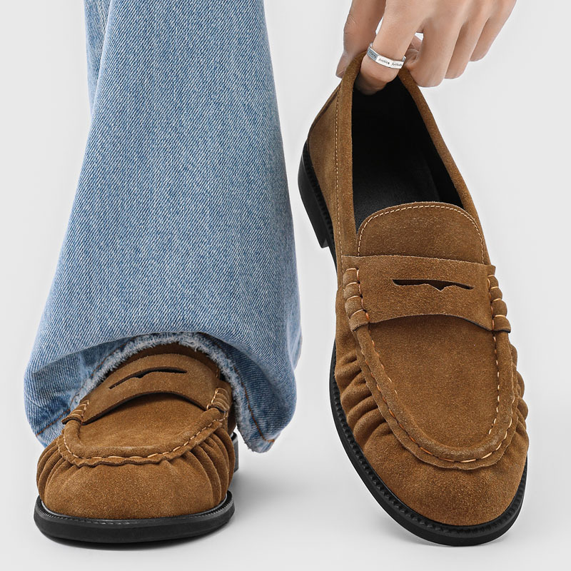 Men's Handcrafted Pleated Slip-On Flat Shoes photo 1