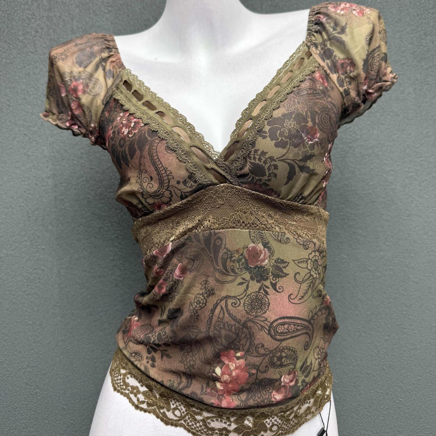 Retro Floral Lace Mesh Short-sleeve Top photo 2
