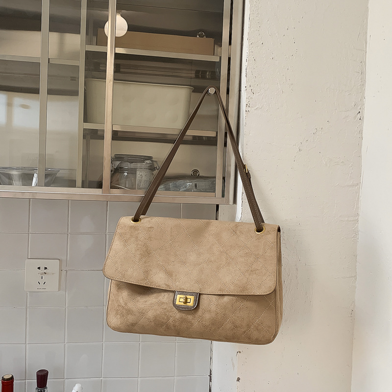 Matte Cowhide Chanel-style Chain Hobo Underarm Bag Large-capacity Commuter Shoulder Bag photo 2