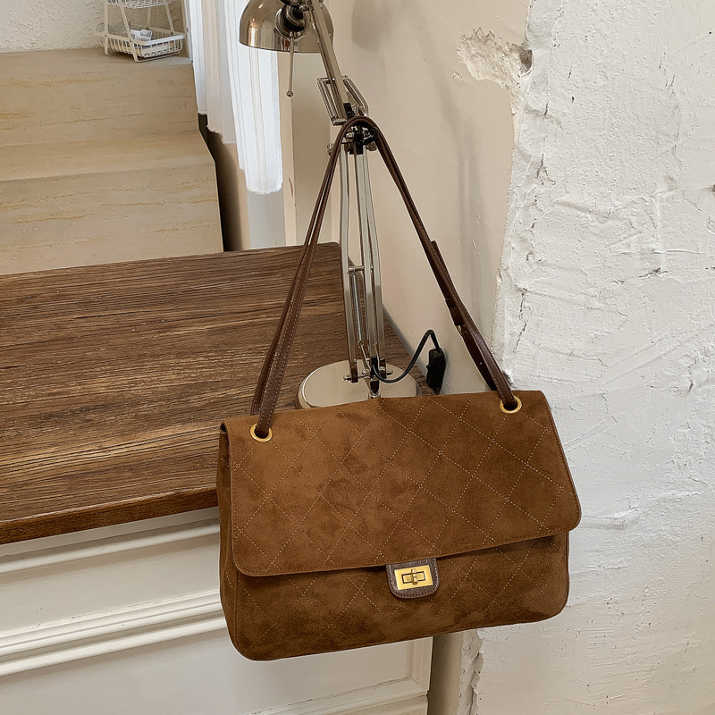 Matte Cowhide Chanel-style Chain Hobo Underarm Bag Large-capacity Commuter Shoulder Bag photo 8