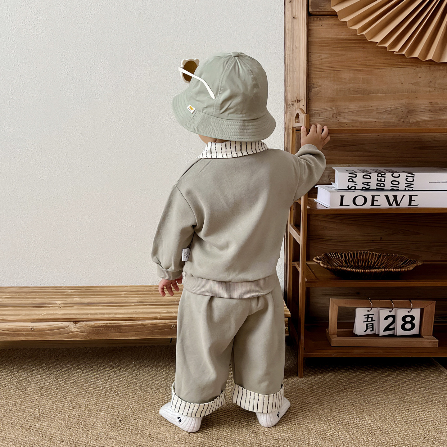 Autumn Clothing Set For Toddlers Top And Pants photo 4