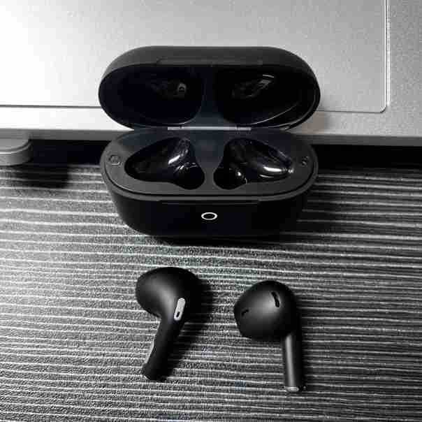 New Y42 Wireless In-Ear Noise-Canceling Bluetooth Earphones With Extended Battery Life photo 6