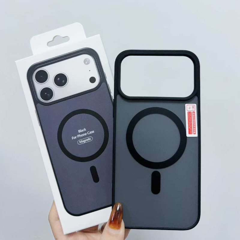Magnetic Skin-feel Contrasting-color Phone Case photo 3