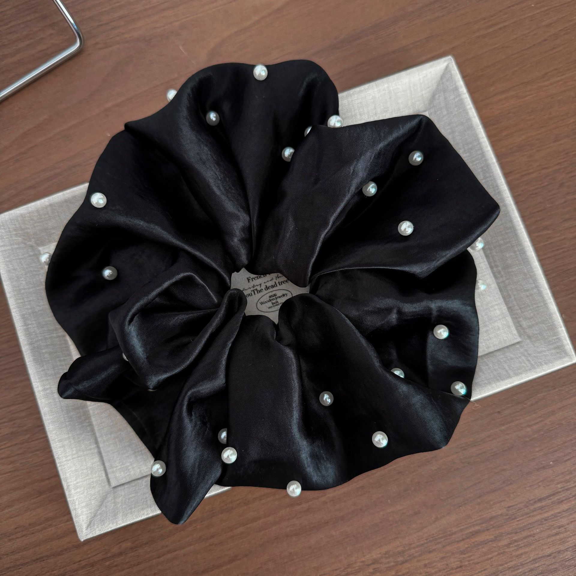 French-style Womens Bun Hair Tie photo 2