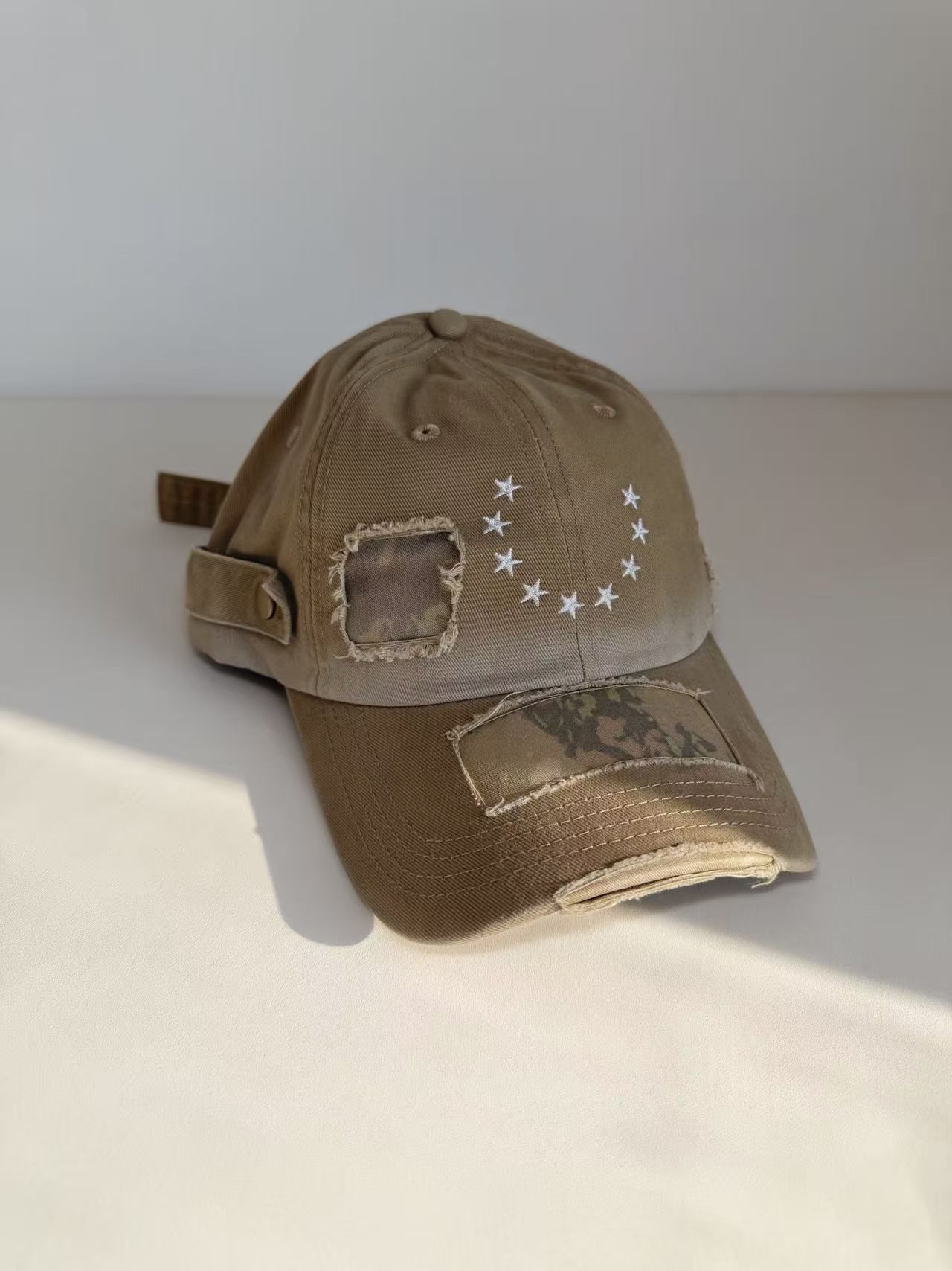 Street-style Distressed Baseball Cap Fashionable And Versatile Vintage-look Frayed-brim Snapback photo 8