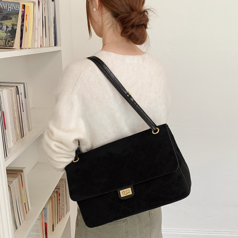 Matte Cowhide Chanel-style Chain Hobo Underarm Bag Large-capacity Commuter Shoulder Bag photo 6