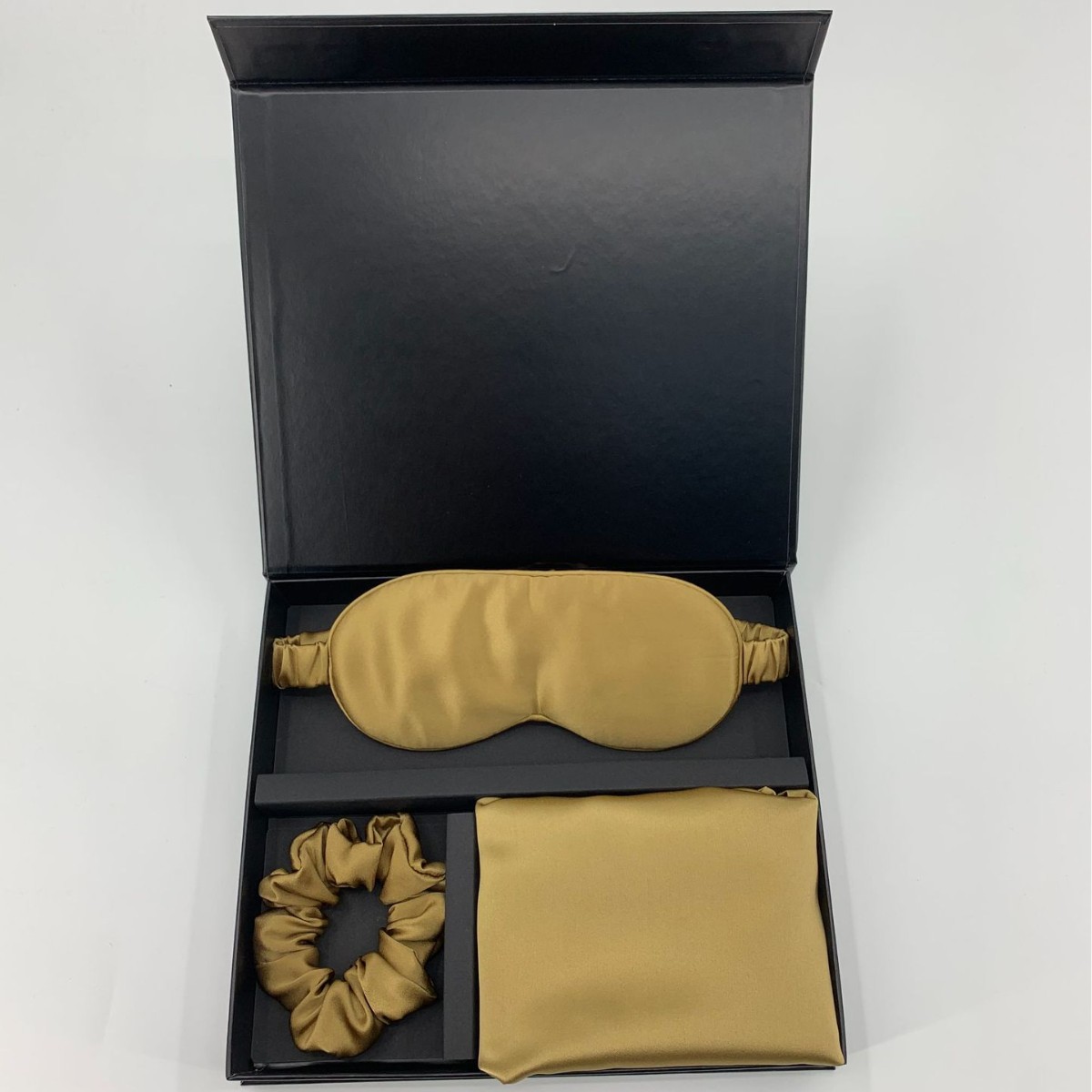Gift Zippered Pillowcase Eye Mask And Silk Hair Tie Set photo 6