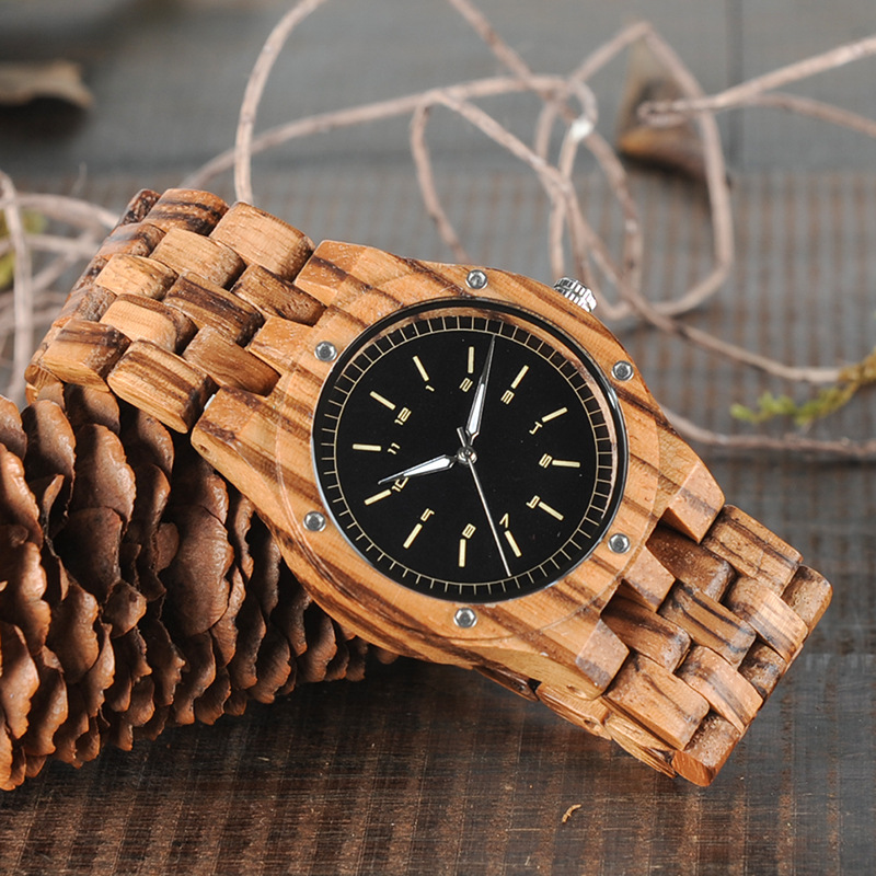 Wooden Pointer Style Quartz Watch photo 1