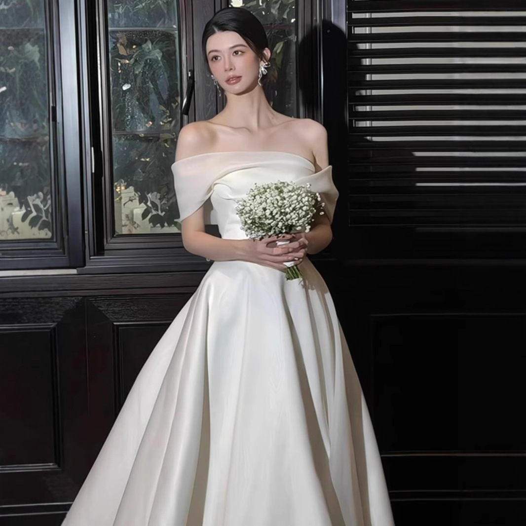 Elegant Satin Off-shoulder Light Wedding Dress Simple And Sophisticated photo 5