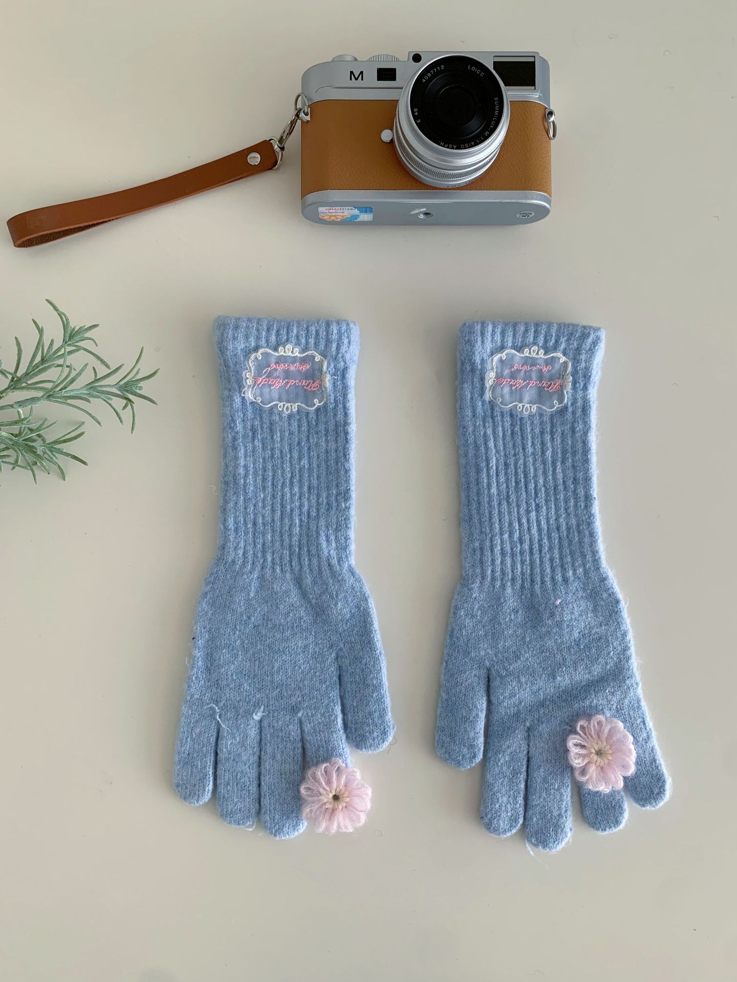 Women's Winter Lace Flower Knitted Gloves photo 2