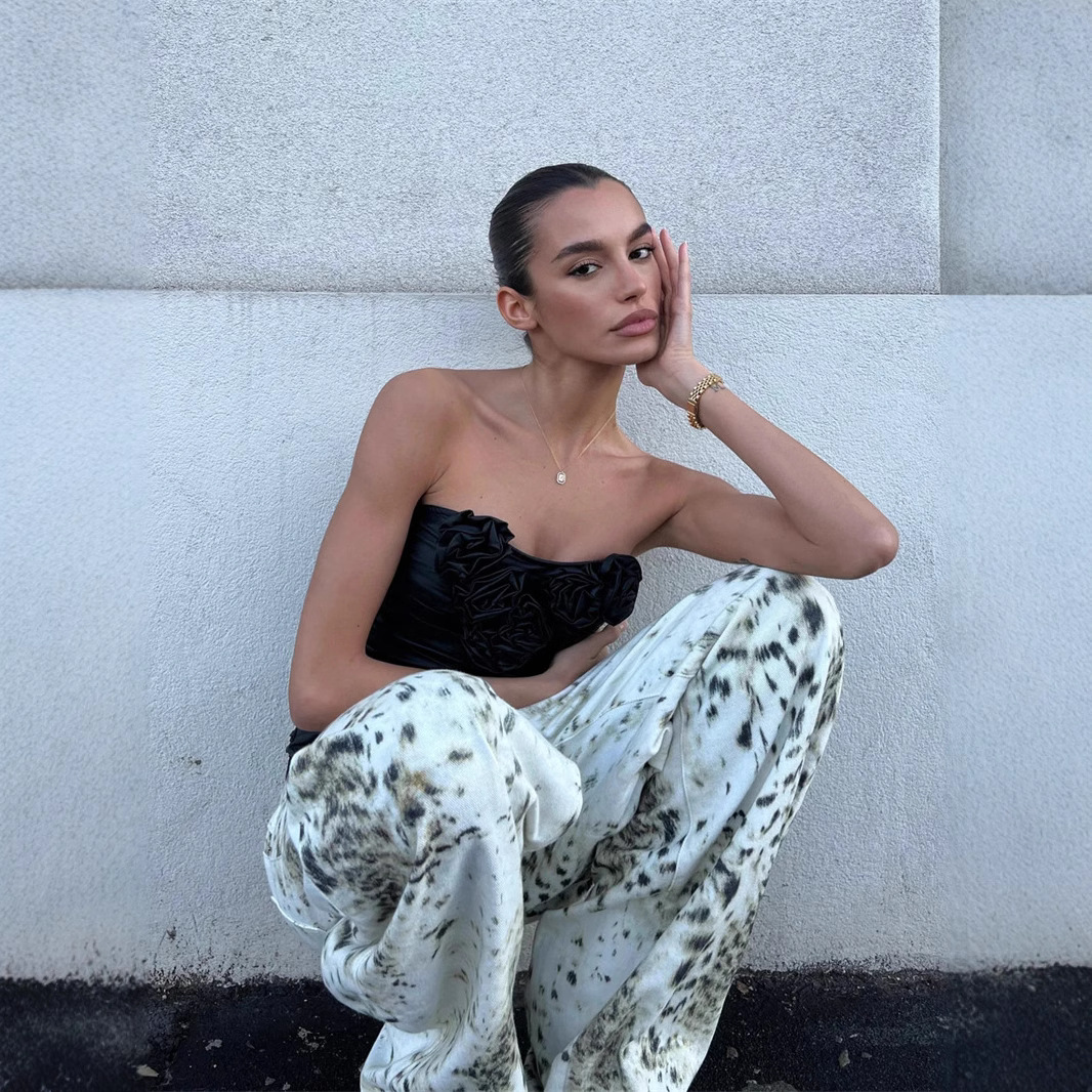 Women's Retro Washed Leopard-print Jeans photo 2