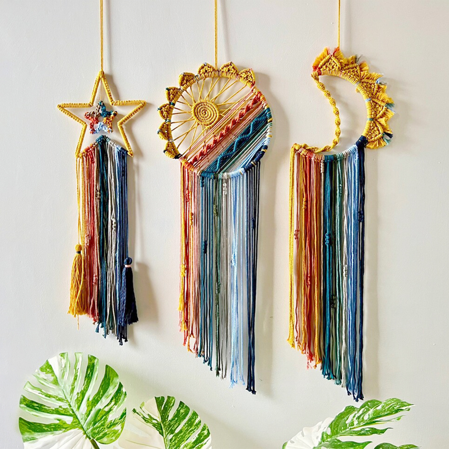 Bohemian-style Wall Hanging Tapestry With Tassels photo 1