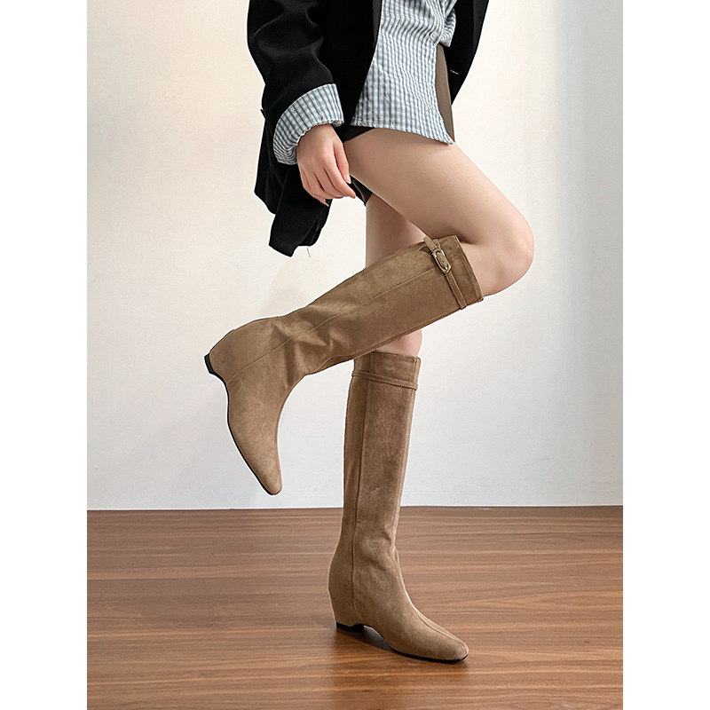 Womens Black High-top Boots With Buckles And A Hidden Heel photo 5