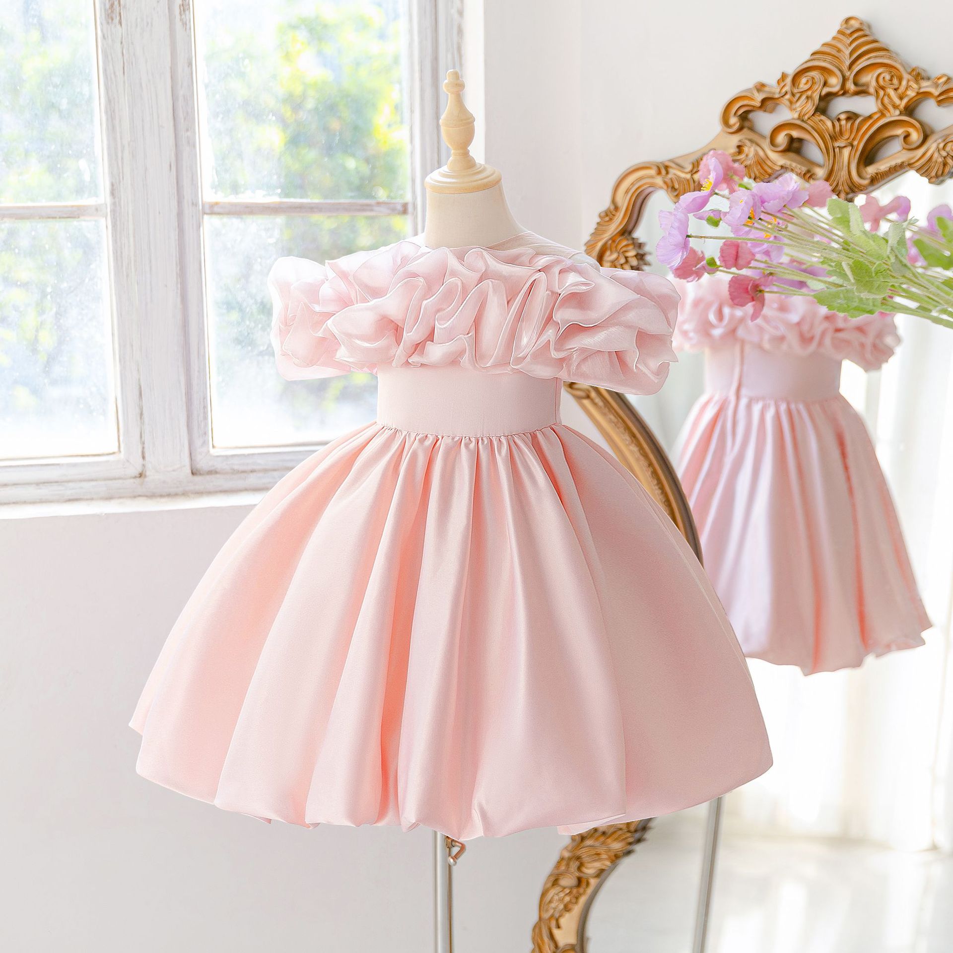 Off-the-shoulder Bud-shaped Princess Dress photo 4
