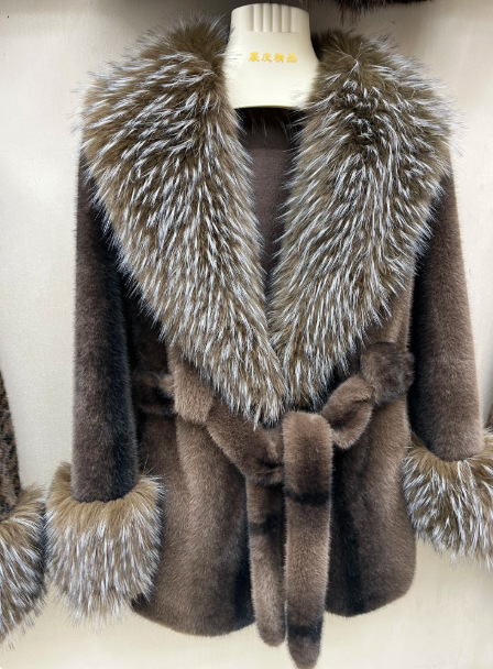 Stylish High-end Fur-and-fabric Faux Mink Coat photo 6
