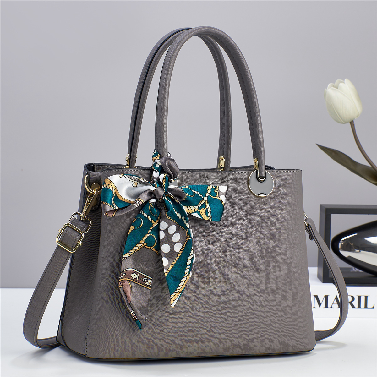 Elegant And Sophisticated Womens Shoulder Crossbody Bag photo 3