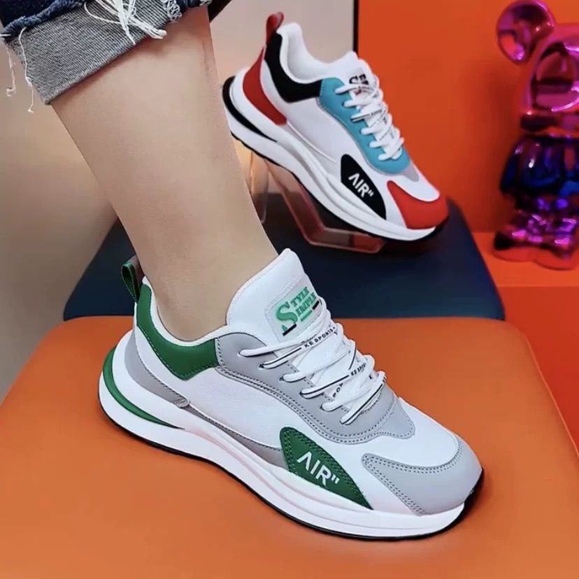 Trendy White Sneakers Casual And Breathable Agnes Shoes photo 2