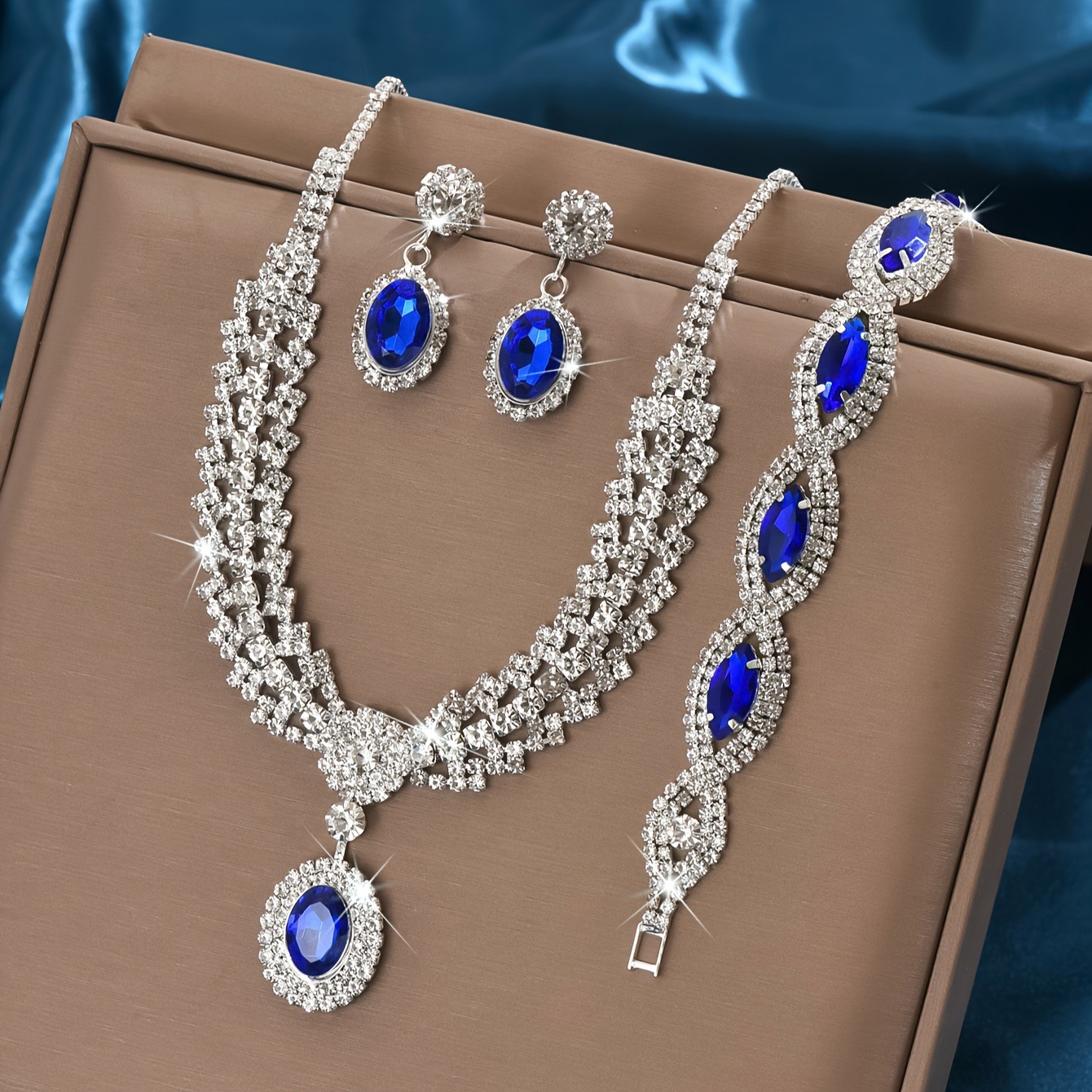 New European And American Style Elegant Luxury Sapphire Necklace Set Of Four Pieces photo 3