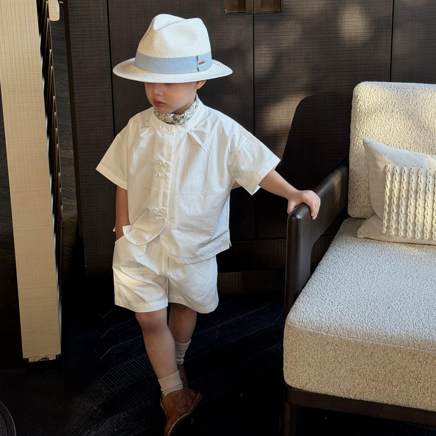 Stylish And Trendy Kids Versatile White Short-sleeve Shirt And Shorts photo 1