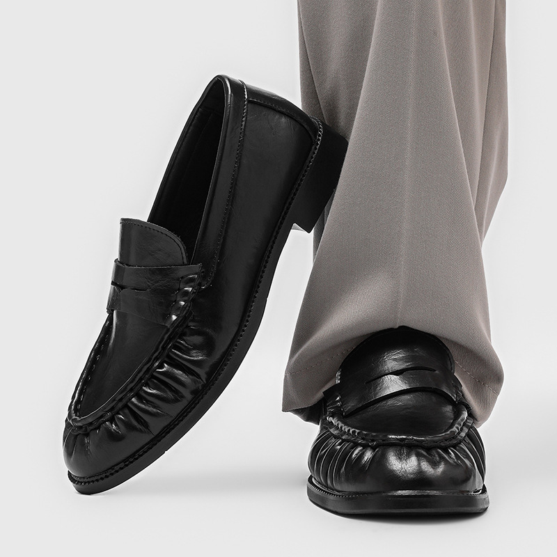 Men's Handcrafted Pleated Slip-On Flat Shoes photo 2