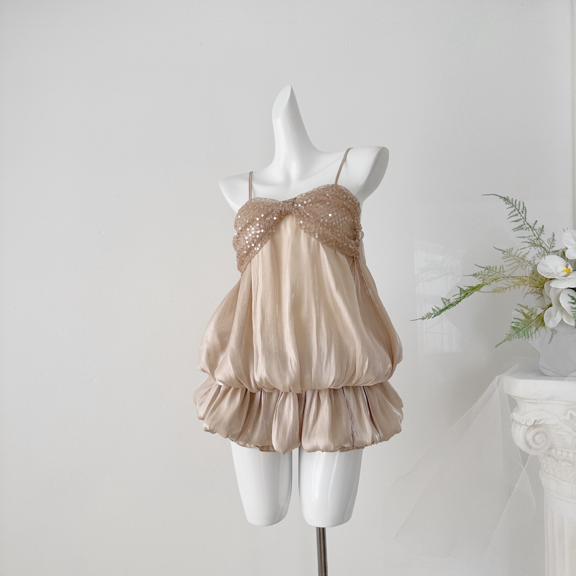 Elegant Strap Dress With A Bow Detail photo 3
