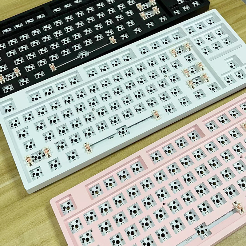 Hot Plug Seat The Third Mock Examination Diy Mechanical Keyboard Kit photo 1