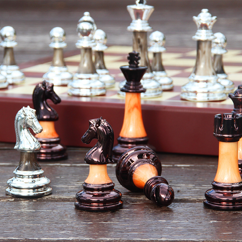 High-end Chess Set Made Of Metal And Acrylic photo 2