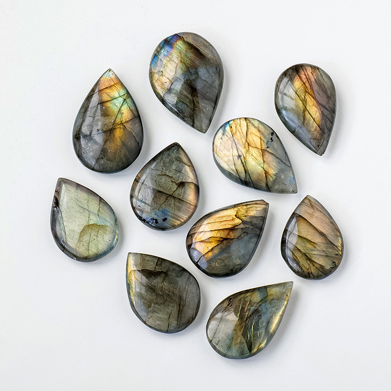 Natural Crystal Blue Light Elongates Stone Droplets photo 2