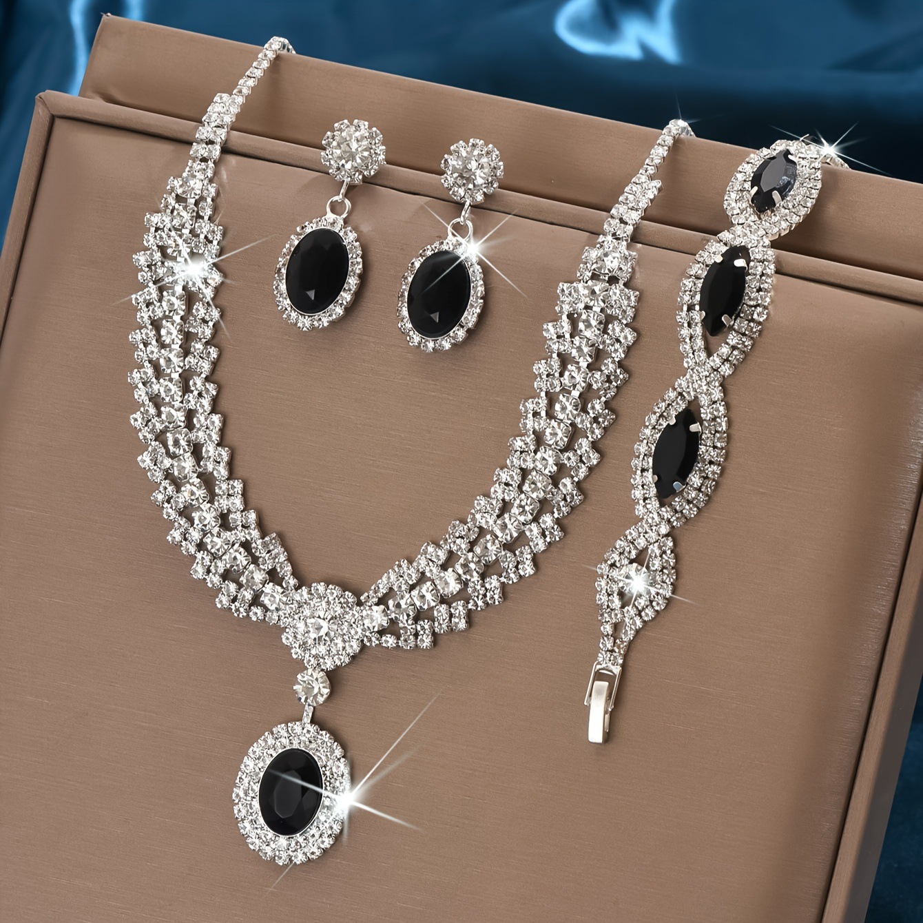 New European And American Style Elegant Luxury Sapphire Necklace Set Of Four Pieces photo 7