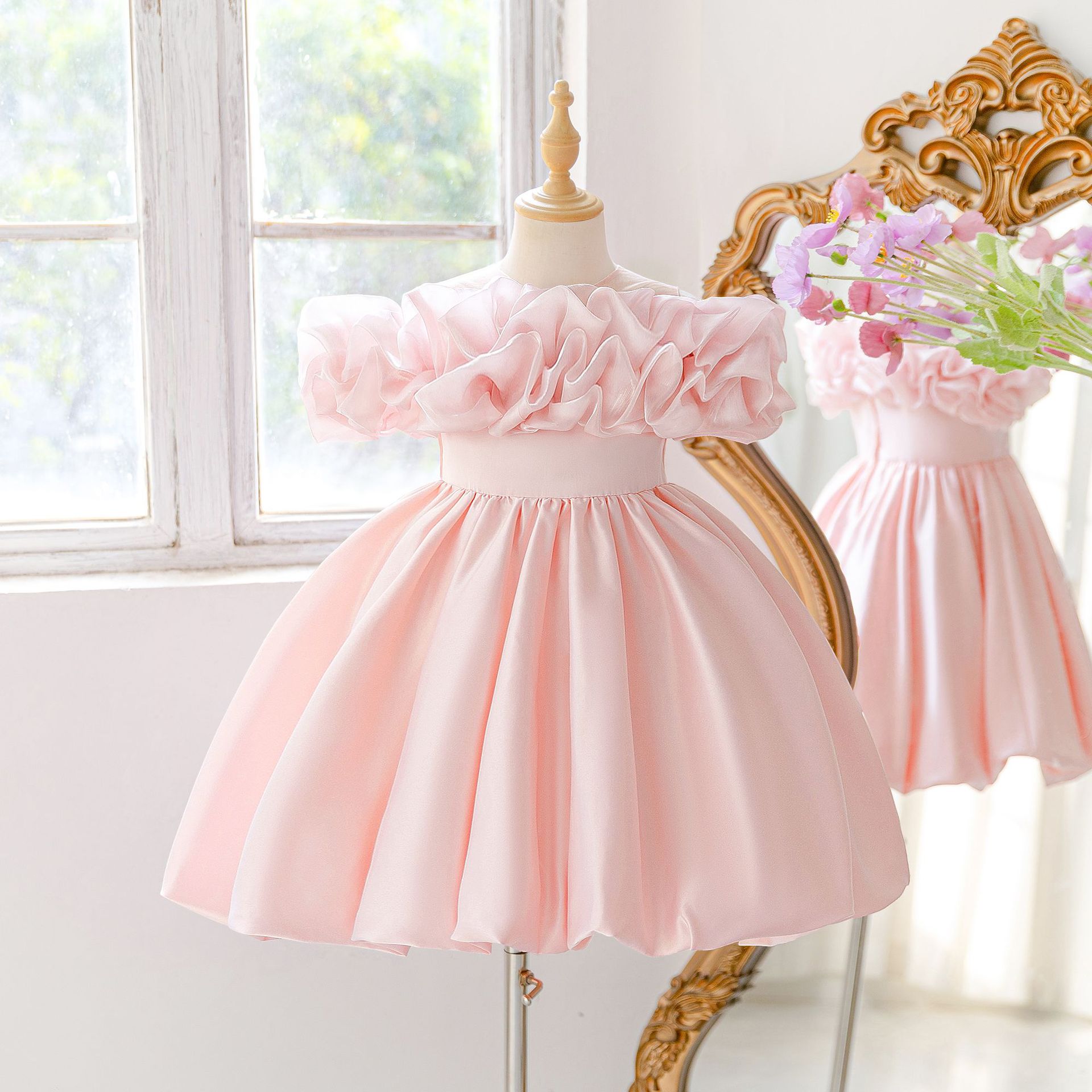Off-the-shoulder Bud-shaped Princess Dress photo 1