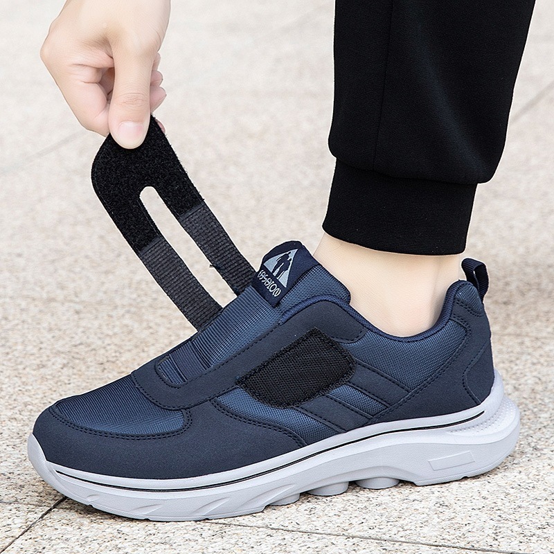 Men's And Women's Lightweight Casual Sneakers photo 2
