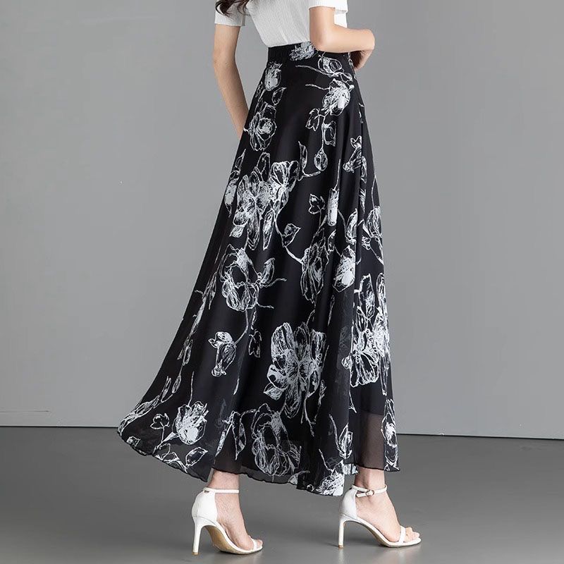 Chic Polka-dot Plus-size Slimming Figure-flattering, Fairy-like Maxi Dress photo 5