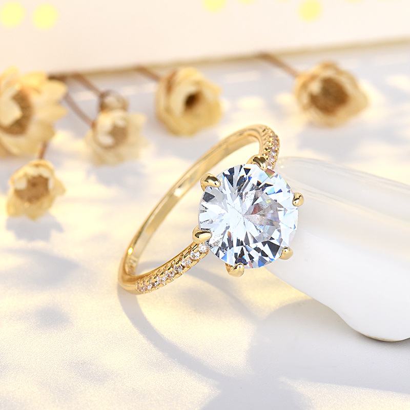 Fashionable Geometric Six-Prong Diamond Ring photo 5