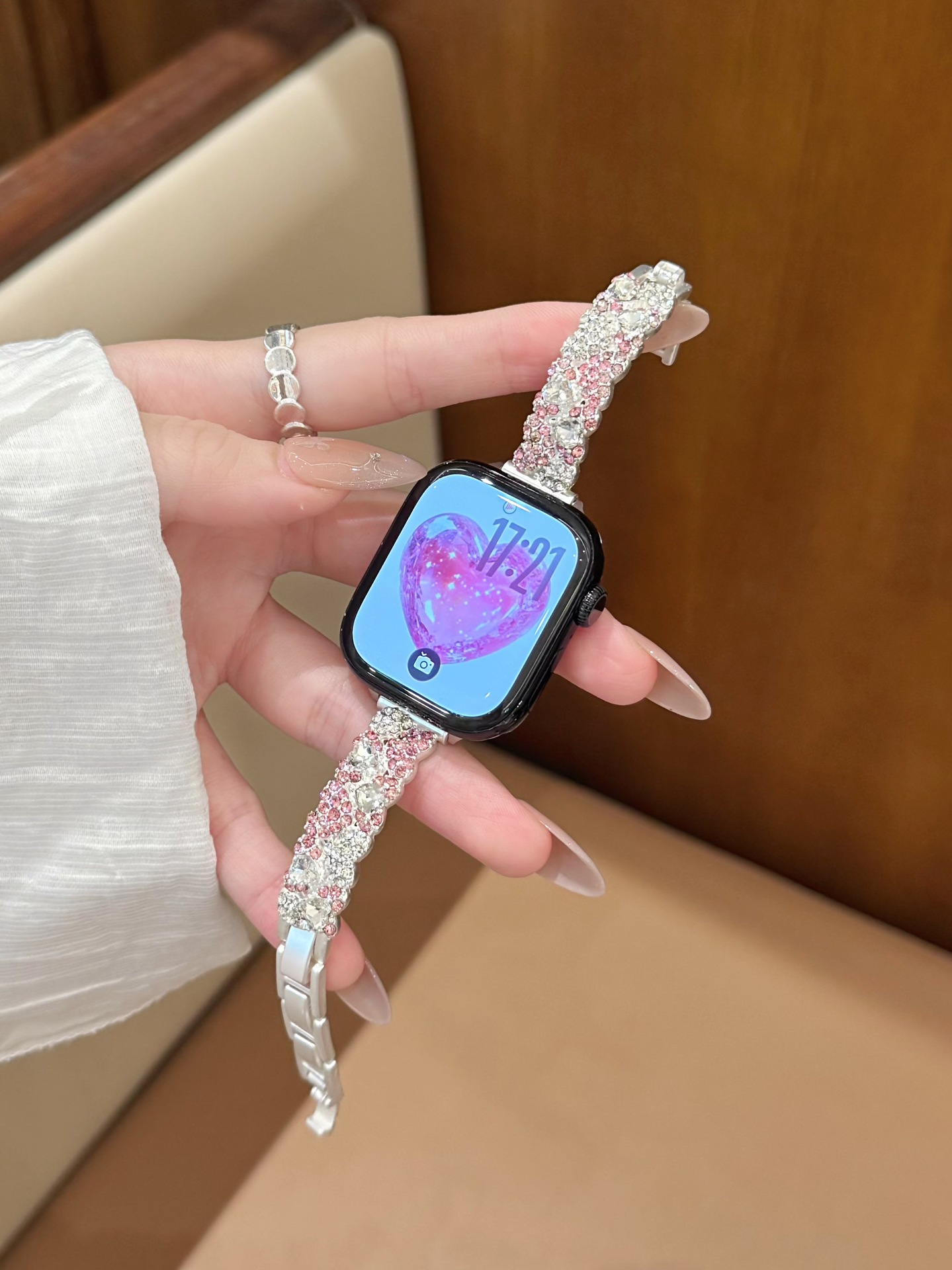 Diamond-Encrusted Bracelet Watch Strap With Heart Motif photo 5