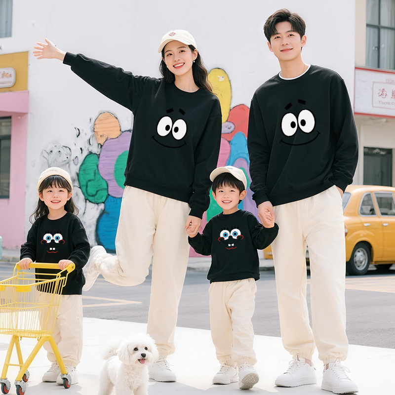 Parent-Child Matching Sweatsuits New FallWinter Styles For Families Of Three Or Four Casual And Loose-Fitting photo 2