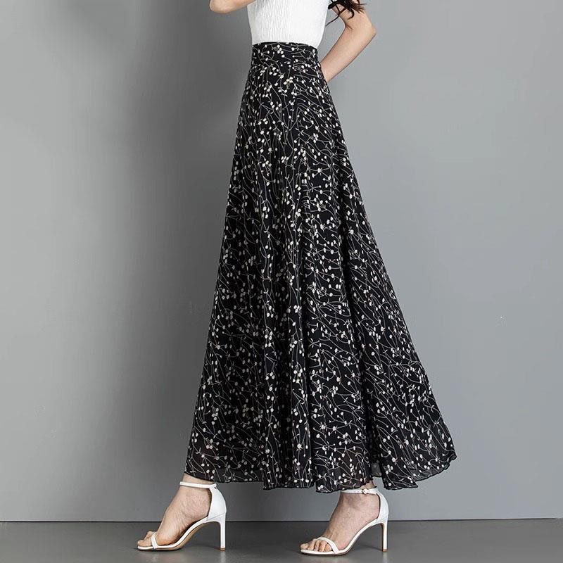 Chic Polka-dot Plus-size Slimming Figure-flattering, Fairy-like Maxi Dress photo 2