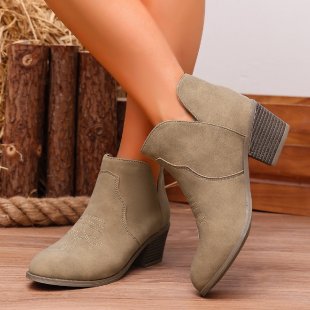 Retro-style Export Bestseller Embroidered Low-top Boots photo 2