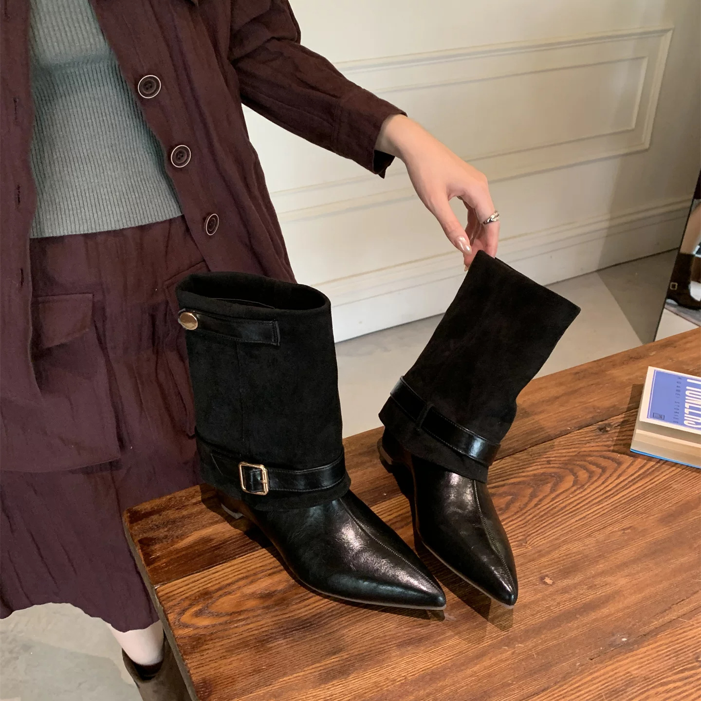 Women's Retro Slimming Western Cowboy Boots photo 5