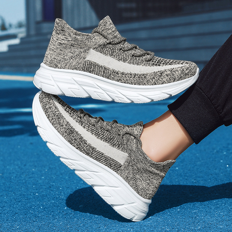 Breathable Mesh Flyknit Unisex Versatile Shoes photo 1